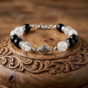 Bracelet artisanal en Cristal de Roche et Onyx noir - Pierres naturelles de 8mm - chainette argentée