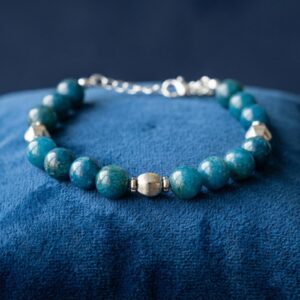 Bracelet artisanal en Apatite Bleue Naturelle - Élégance et Finitions Argentées