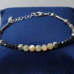 Bracelet Artisanal en Pierre de lune, Hématite, Tourmaline et Nacre - Perles en Pierres Naturelles de 3 et 4 mm - Finitions argentées