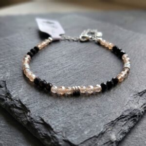Bracelet artisanal "Zyta Sombre (I)" - Zircon champagne & tourmaline noire 4mm- chainette argentée