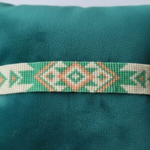 Bracelet Manchette "Tribal (I)" - Tissage en perles Miyuki Vert, Beige et Corail – Finitions argentées