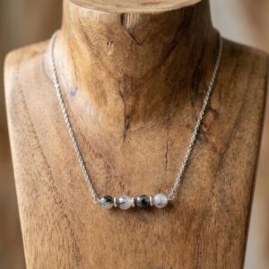 Collier de 45cm en Quartz Rutilé et Tourmaliné Noir - Bijou Minimaliste Artisanal - chaine en acier inoxydable