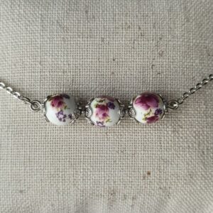 Collier de 45cm en Perles Florales Japonaises et chaine en acier inoxydable