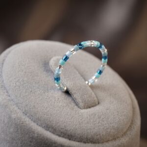 Bague Fine Artisanale en Perles Miyuki Bleues et argentées - Création Unique